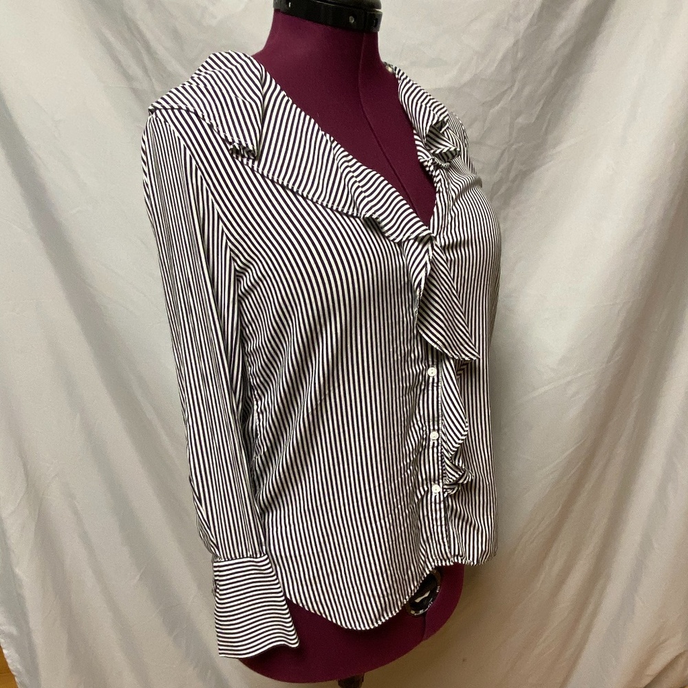 Zara Basic button down ruffle front blouse - Picture 5 of 6